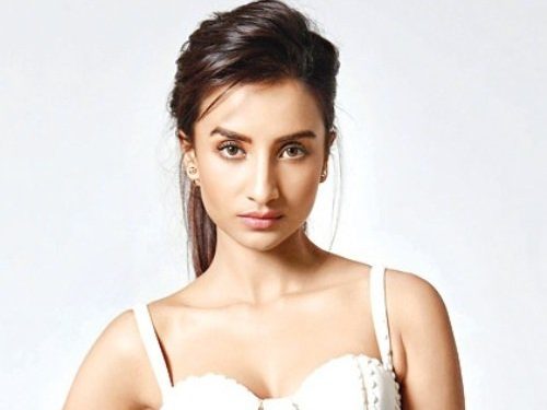 Patralekha हाइट उम्र बॉयफ्रेंड पति परिवार Biography in Hindi Patralekha