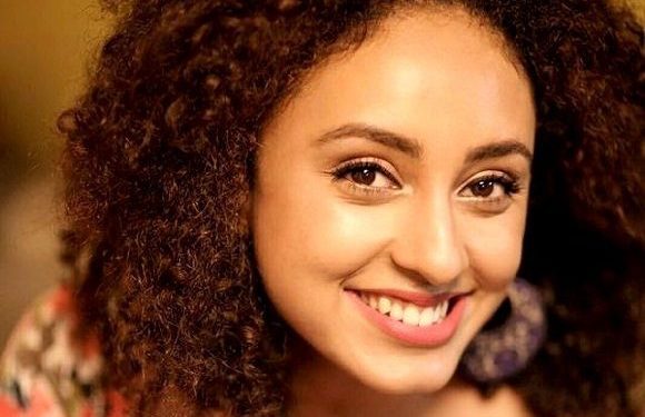 Pearle Maaney Actress हाइट Weight उम्र बॉयफ्रेंड Biography in Hindi Pearle Maaney