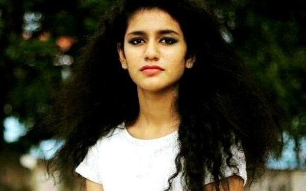 Priya Prakash Varrier हाइट Weight उम्र बॉयफ्रेंड Biography in Hindi Priya Prakash Varrier