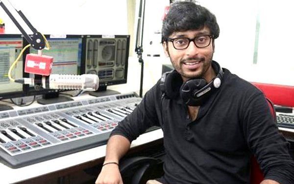 RJ Balaji हाइट Weight उम्र पत्नी बच्चे Biography in Hindi RJ Balaji