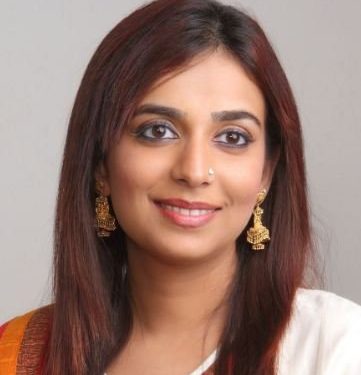 Radha Mangeshkar उम्र बॉयफ्रेंड पति परिवार Biography in Hindi Radha Mangeshkar