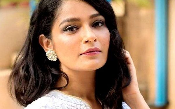 Samvedna Suwalka उम्र परिवार बॉयफ्रेंड Biography in Hindi Samvedna Suwalka