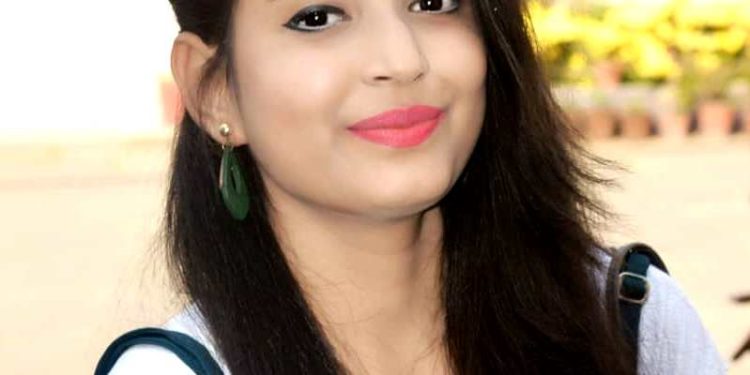 Sarika Bahroliya उम्र बॉयफ्रेंड परिवार Biography in Hindi Sarika Bahroliya