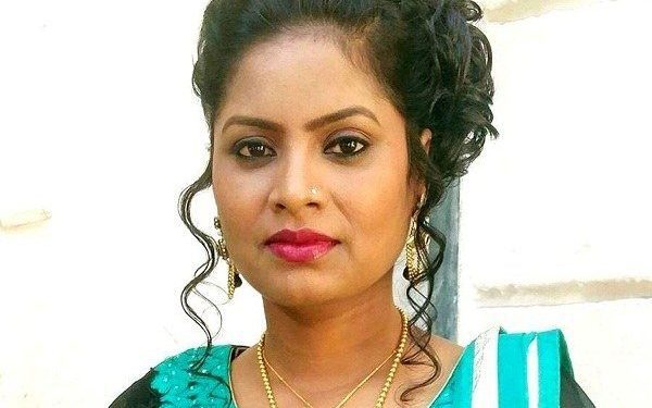 Seema Azmi Actress हाइट Weight उम्र पति Biography in Hindi Seema Azmi