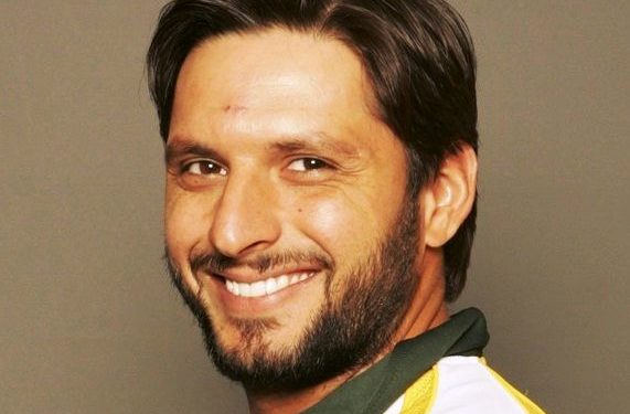 Shahid Afridi उम्र पत्नी गर्लफ्रेंड परिवार Biography in Hindi Shahid Afridi