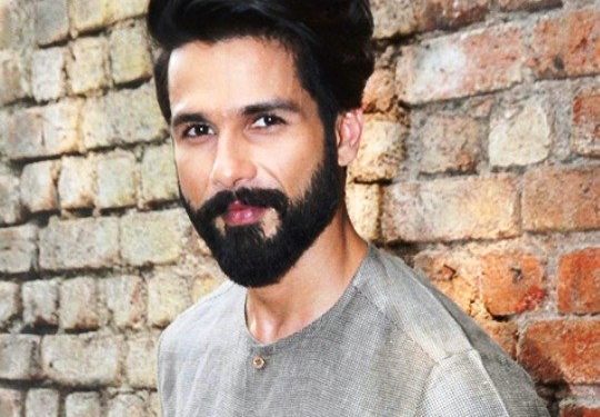 Shahid Kapoor उम्र हाइट गर्लफ्रेंड पत्नी Biography in Hindi Shahid Kapoor