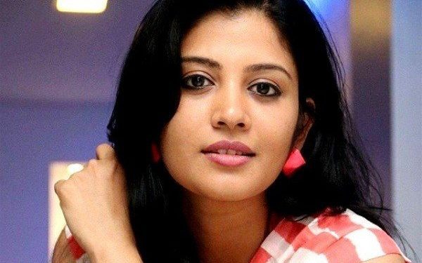 Shivada Nair Actress हाइट Weight उम्र बॉयफ्रेंड Biography in Hindi Shivada Nair