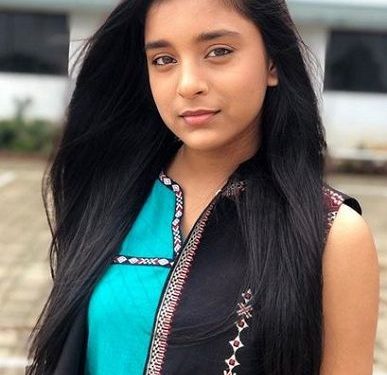 Sumbul Touqeer Khan Height, Age, Boyfriend, Family, Biography & More