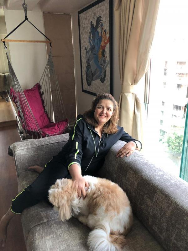 सुनैना रोशन को कुत्तों से प्यार है