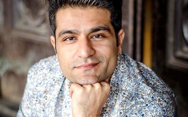 Sunny Hinduja उम्र परिवार पत्नी Biography in Hindi Sunny Hinduja