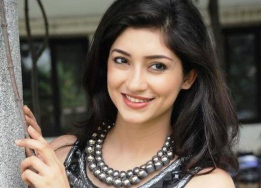 Tanvi Vyas उम्र हाइट पति परिवार Biography in Hindi Tanvi Vyas Miss India Earth