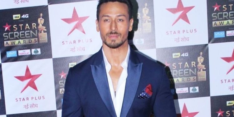 Tiger Shroff हाइट उम्र गर्लफ्रेंड पत्नी परिवार Biography in Hindi Tiger Shroff