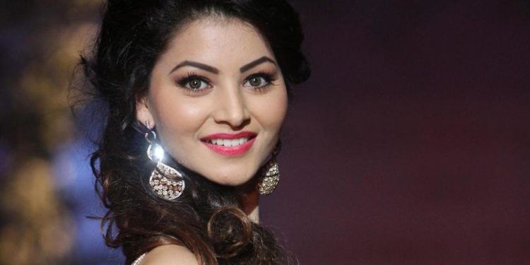 Urvashi Rautela हाइट Weight उम्र Affairs Biography in Hindi Urvashi Rautela Height, Weight, Age, Affairs, Biography & More
