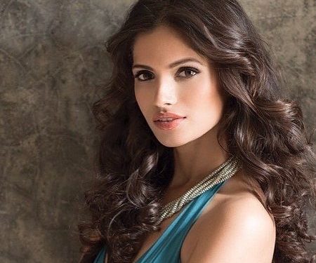 Vartika Singh हाइट Weight उम्र Affairs परिवार Biography in Hindi Vartika Singh