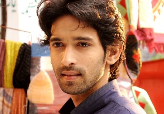 Vikrant Massey उम्र गर्लफ्रेंड पत्नी परिवार Biography in Hindi Vikrant Massey