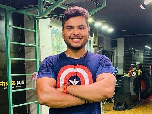 Yogesh Kathuniya हाइट उम्र गर्लफ्रेंड परिवार Biography in Hindi Yogesh Kathuniya